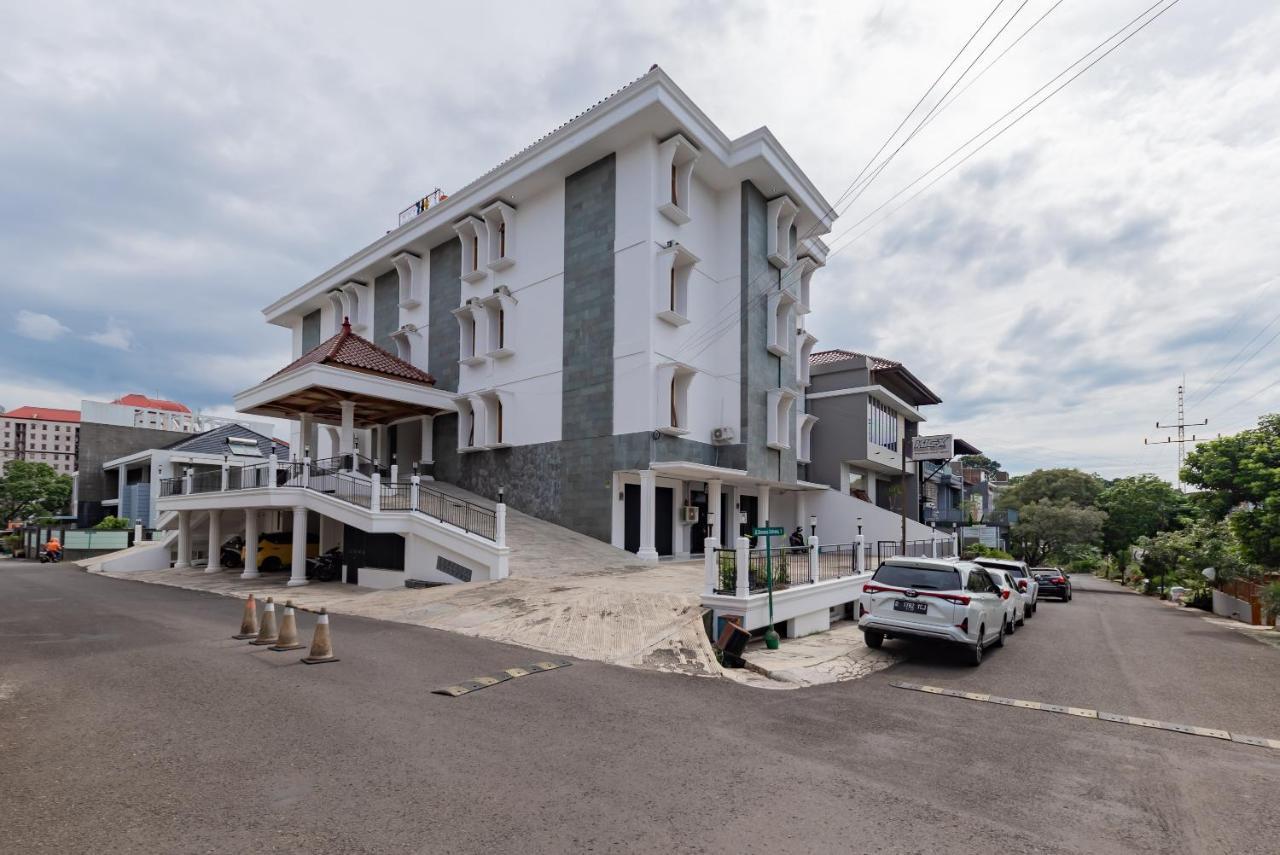 Reddoorz Plus Near Universitas Maranatha Bandung 2 Exterior foto